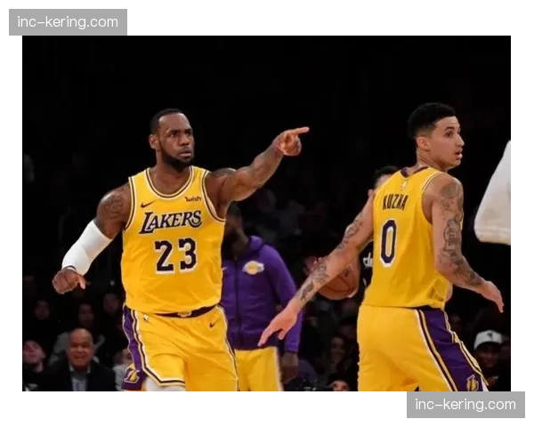 湖人詹姆斯接受三当家角色 保存体能立足防守打关键球能力提升 湖人詹姆斯接受三当家角色 保存体能立足防守打关键球能力提升